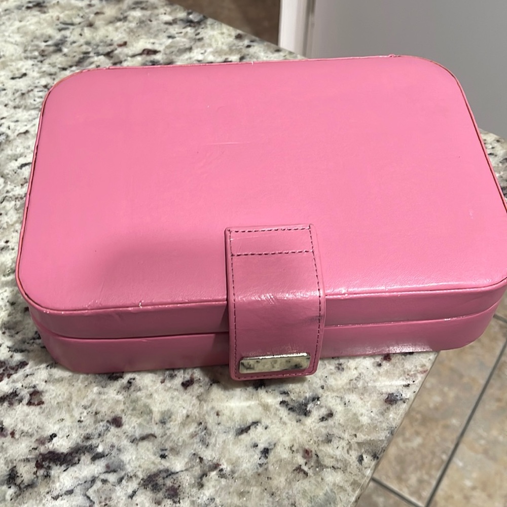 Bey berk  jewelry case